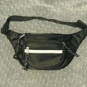 East Sport Black Light Weight Fanny‎ Pack Travel Bag/ Purse